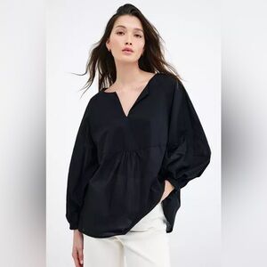 Marcella Women's Kissena Black Puff Long Sleeve V-neck Top. Size XSmall